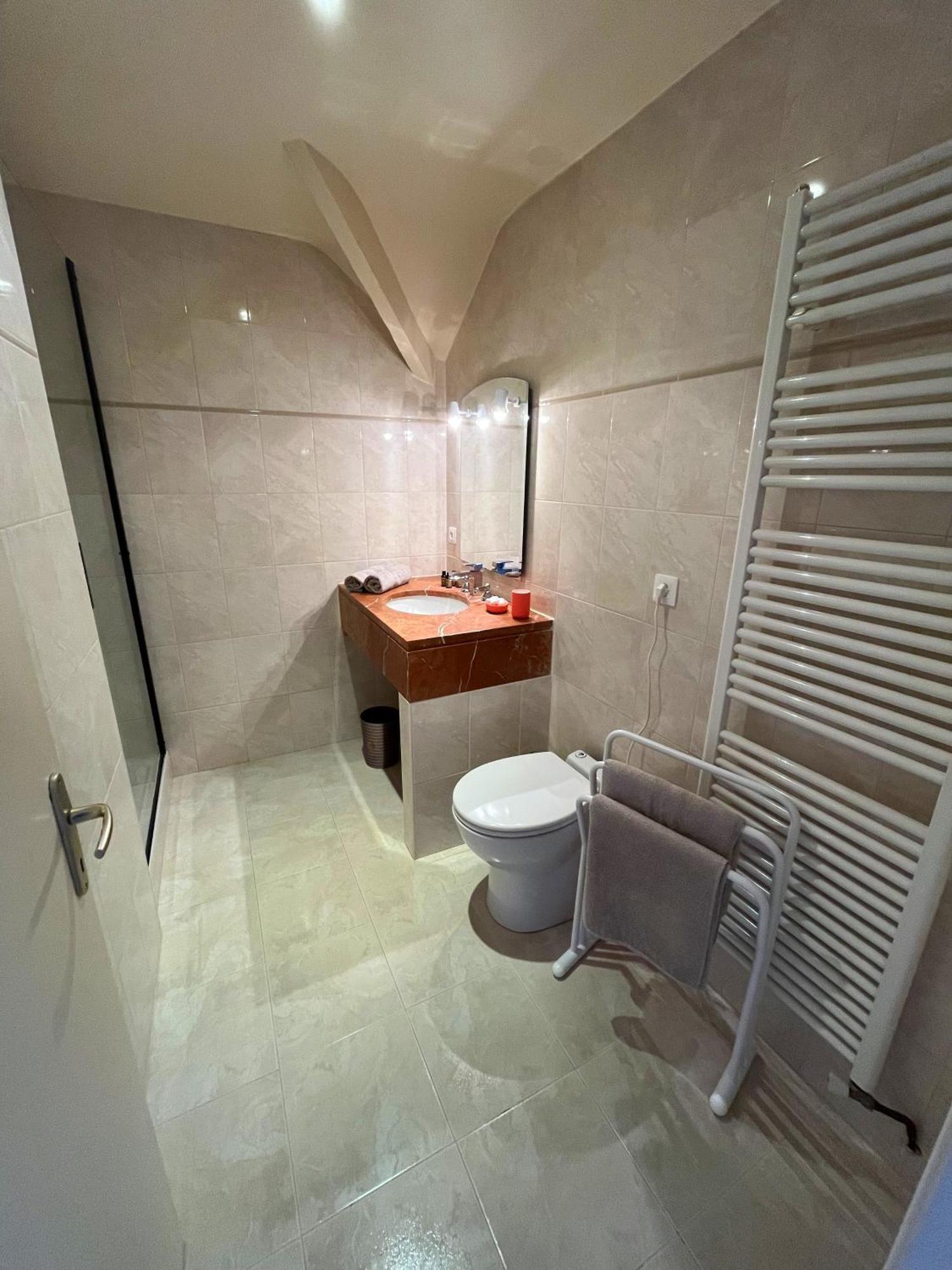 Ecurie Des Charmes A 5 Minutes De La Plage Merville-Franceville-Plage Ngoại thất bức ảnh
