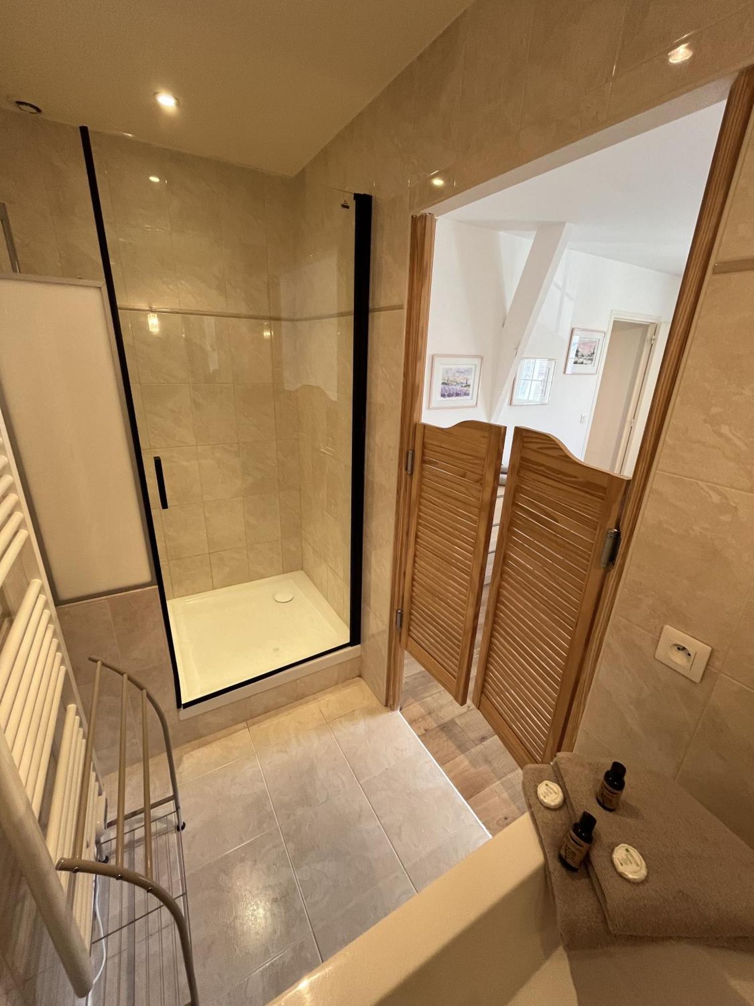 Ecurie Des Charmes A 5 Minutes De La Plage Merville-Franceville-Plage Ngoại thất bức ảnh